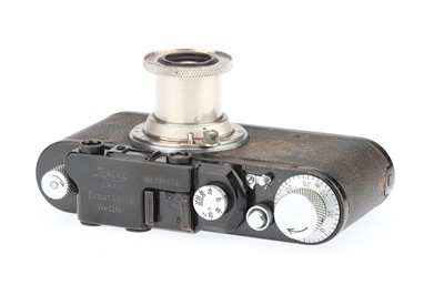 Lot 6 - A Leitz Wetzlar Leica II 35mm Rangefinder Camera