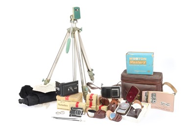 Lot 478 - A Selection of Rolleiflex TLR Accessories