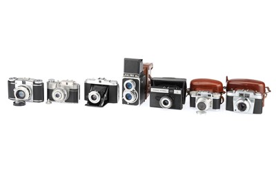 Lot 314 - A Selection of Film Cameras