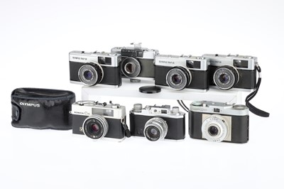 Lot 195 - A Selection of 35mm Cameras