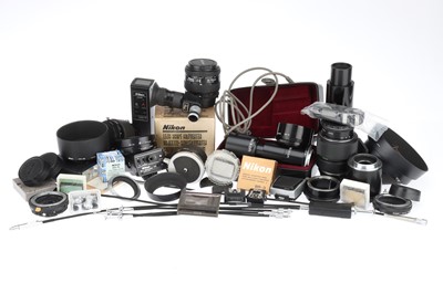 Lot 425 - A Selection of Nikon Camera Accessories