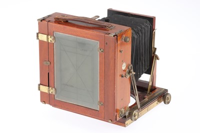 Lot 384 - A Thornton Pickard Imperial Triple Extension Half Plate Mahogany Field Camera