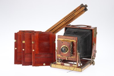 Lot 384 - A Thornton Pickard Imperial Triple Extension Half Plate Mahogany Field Camera