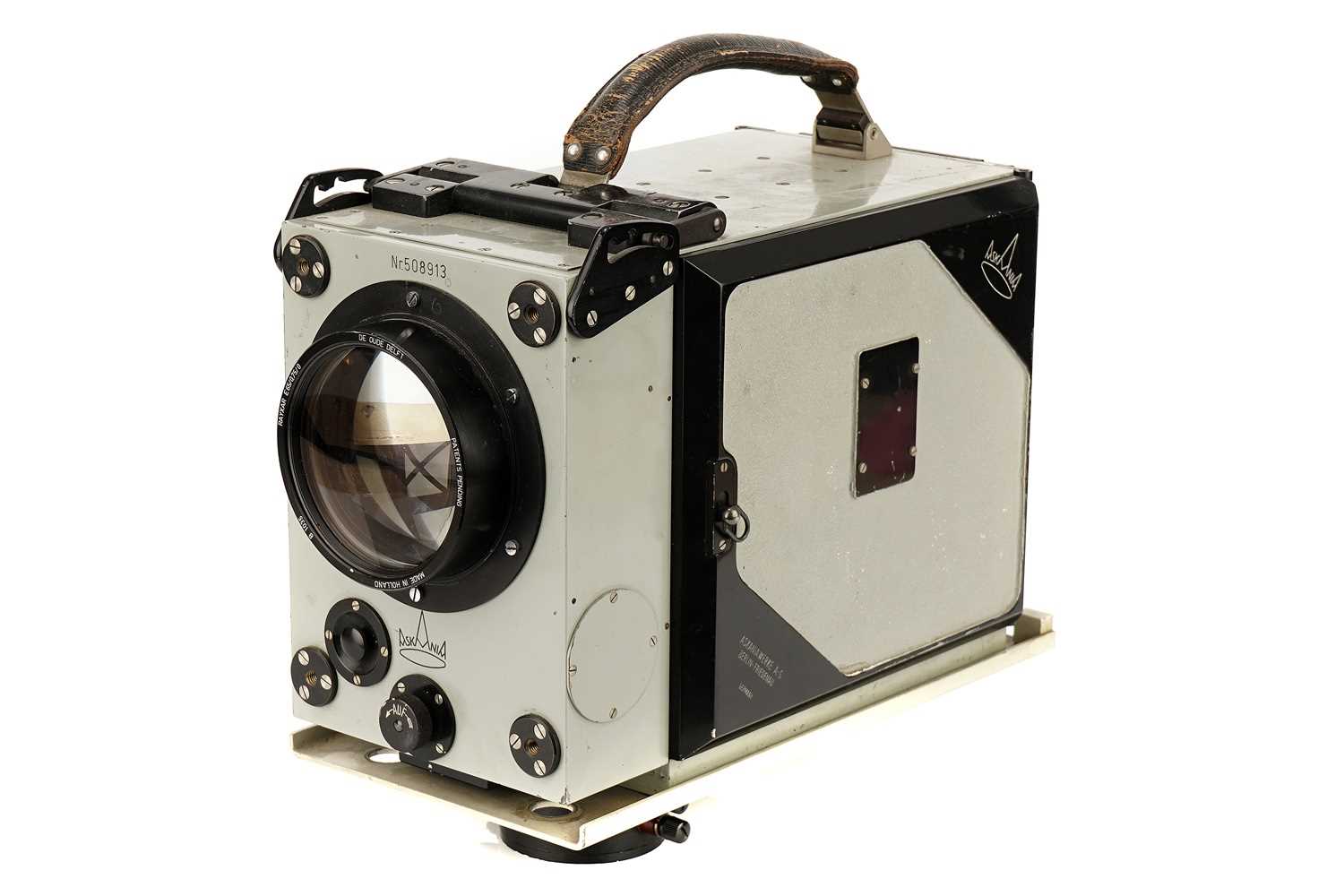 Lot 473 - An Askania Model R 35mm Cine Camera,
