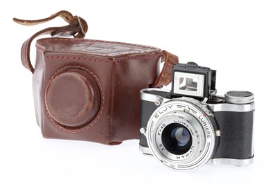 Lot 251 - An Eljy Lumiere Roll Film Camera