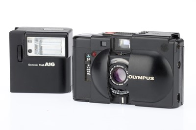 Lot 184 - An Olympus XA Compact Rangefinder Camera