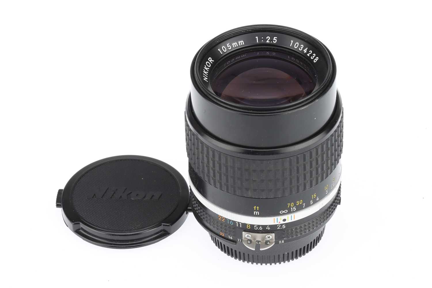 Lot 331 - A Nikon Nikkor f/2.5 105mm AI-S Lens