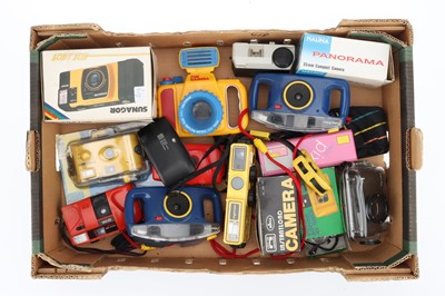 Lot 285 - A Selection of Toy & Novelty Cameras