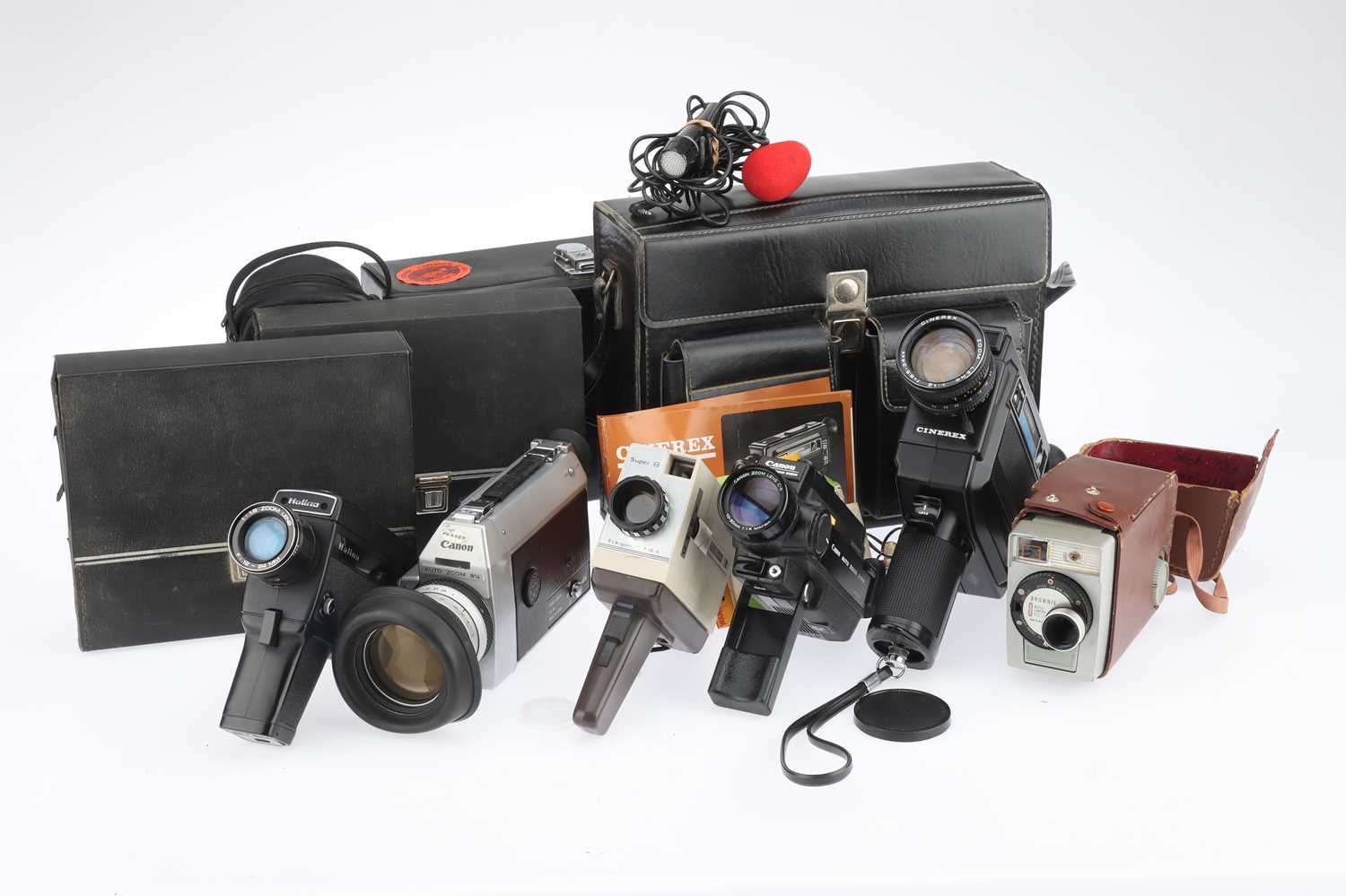 Lot 517 - A Selection of Super 8 Cine Movie Cameras