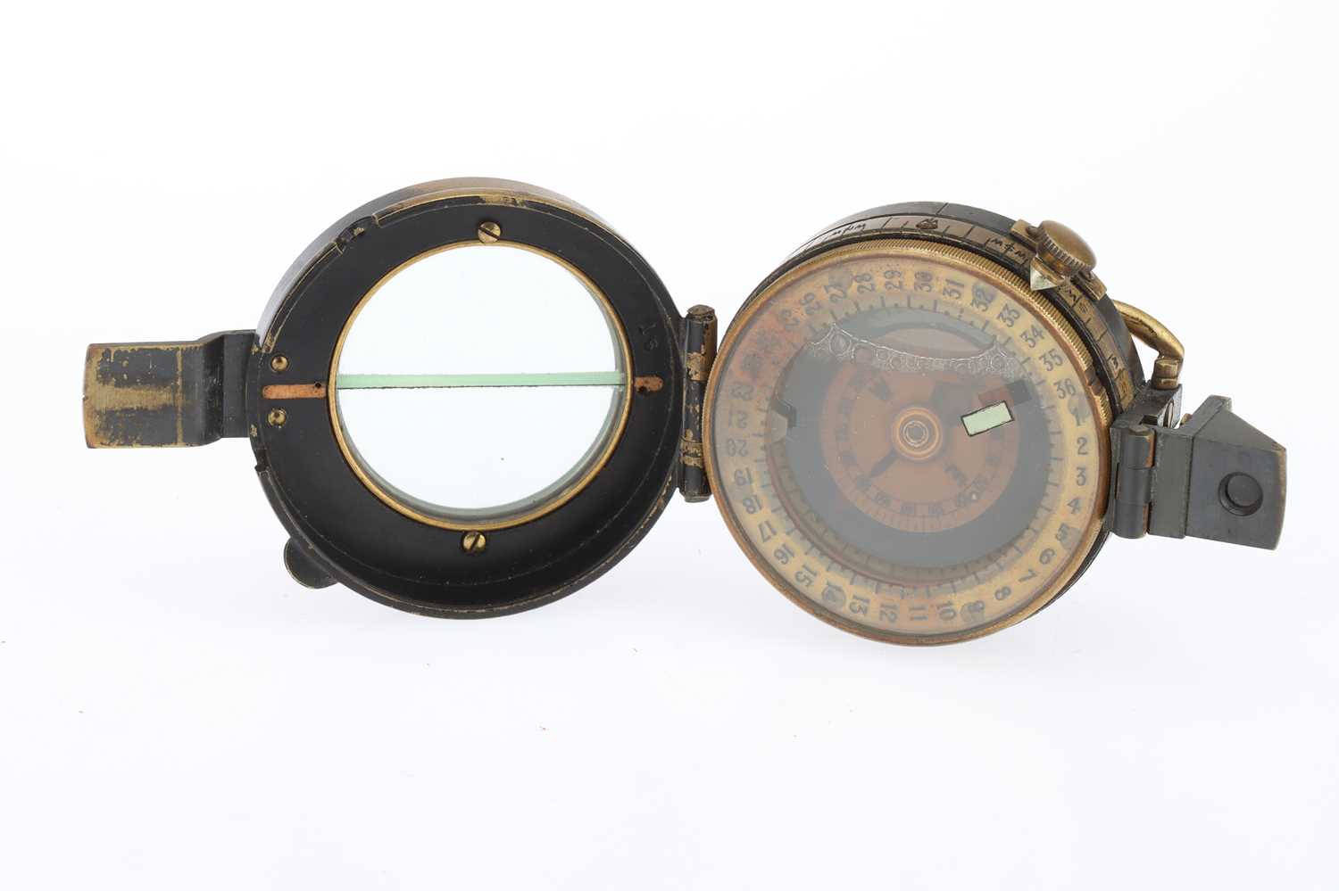 Lot 860 - A WWI British Military Compass