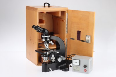 Lot 711 - Binocular Leitz Dialux Microscope