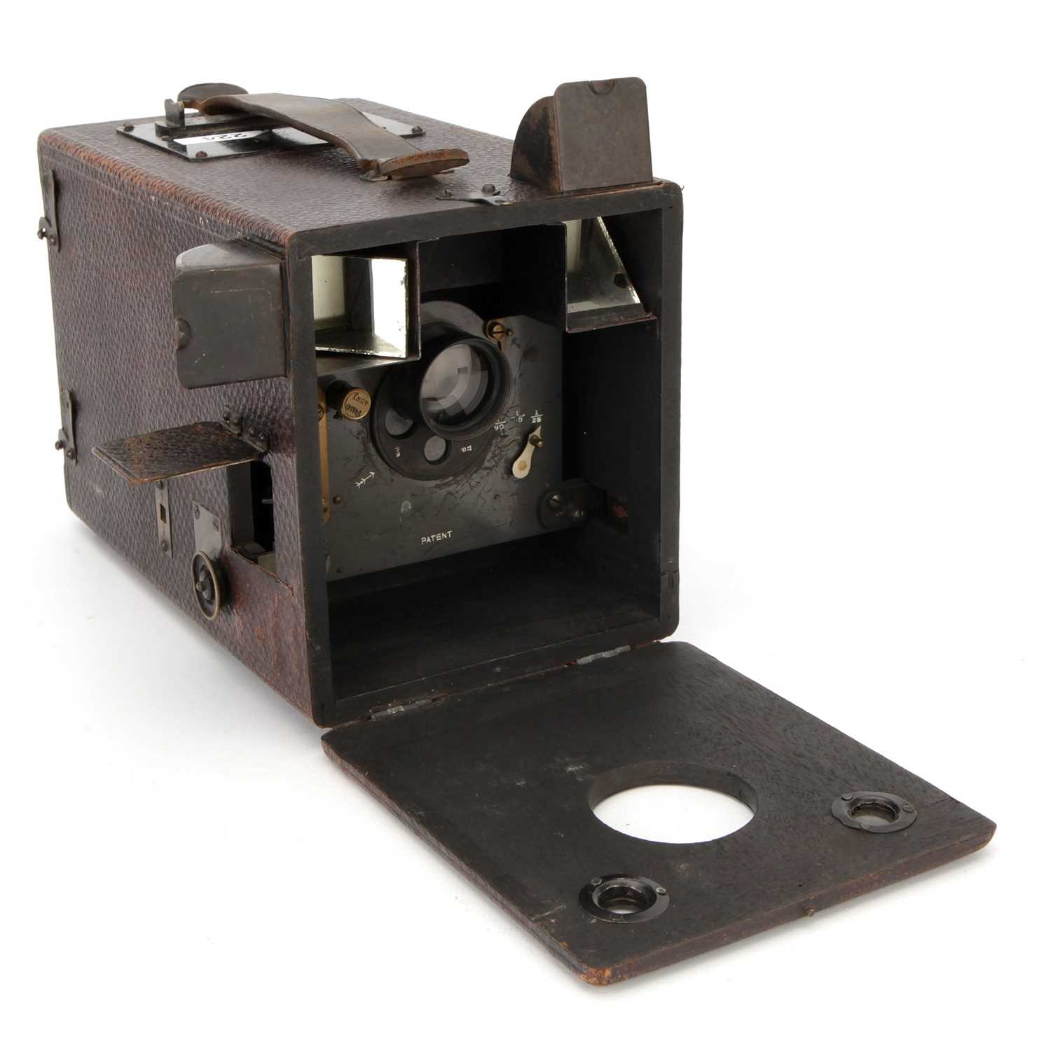 Lot 119 - A Benetfink & Co. Lightning Hand Camera