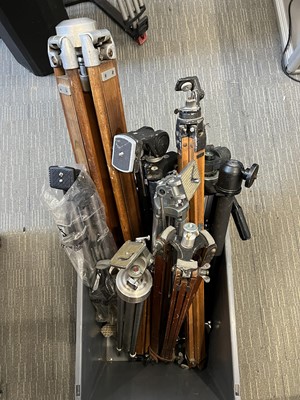 Lot 462 - A Collection of Various Tripods