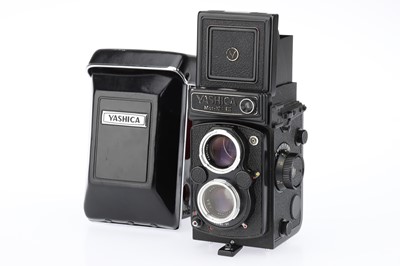 Lot 215 - A Yashica Mat-124G Medium Format TLR Camera