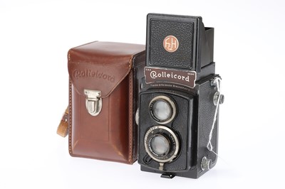 Lot 221 - A Rollei Rolleicord II K3 Model 1 Medium Format TLR Camera