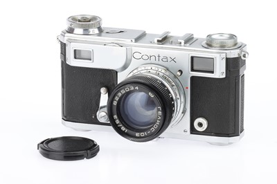 Lot 51 - A Zeiss Ikon Contax II 35mm Rangefinder Camera