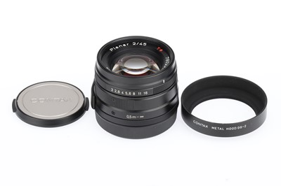 Lot 483 - A Carl Zeiss Planar T* f/2 45mm Lens