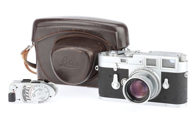 Lot 1 - A Leitz Wetzlar Leica M3 35mm Rangefinder Camera