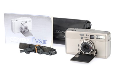 Lot 100 - A Contax TVS III Compact Camera
