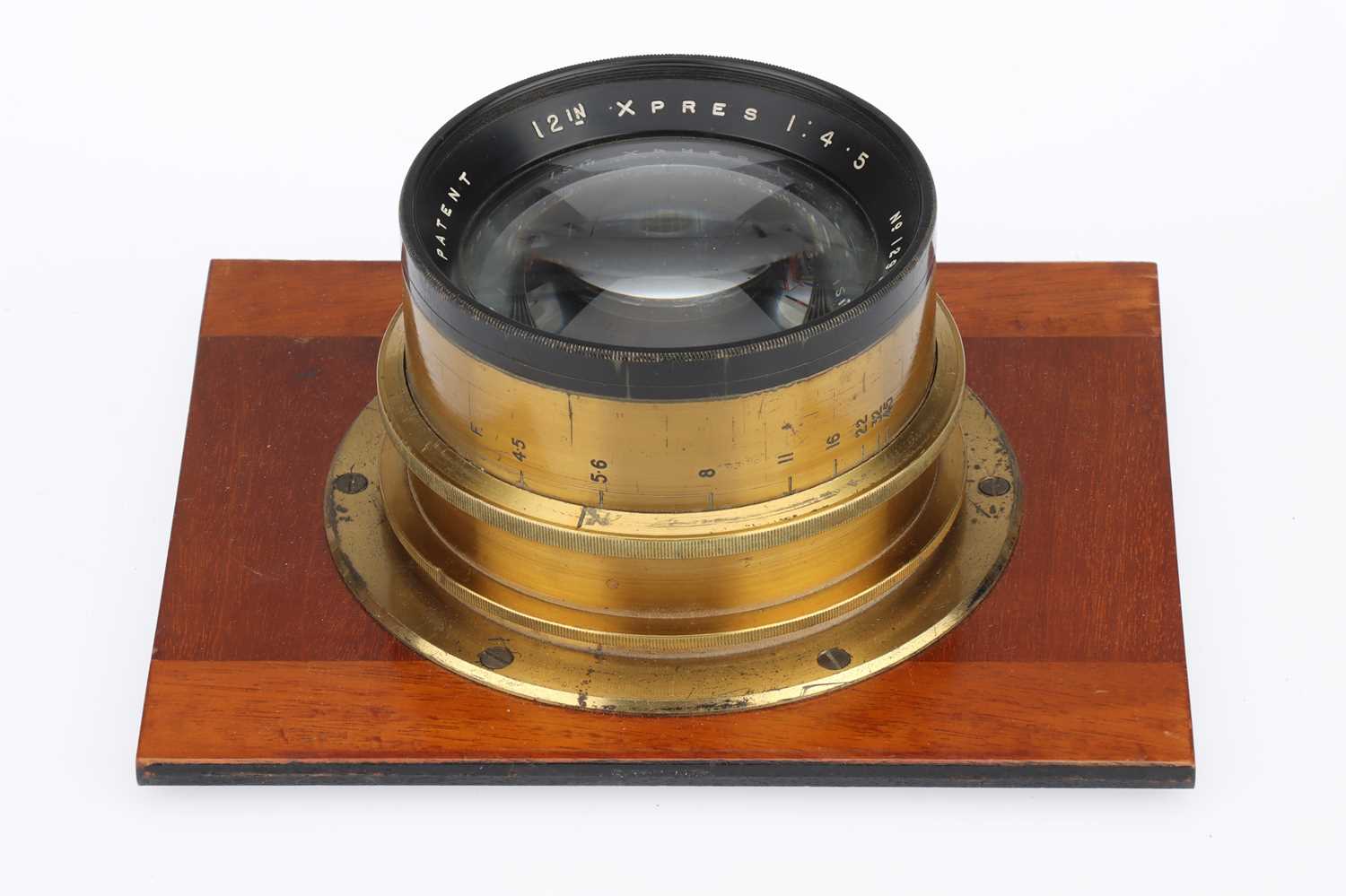 Lot 559 - A Ross Xpres f/4.5 12" Large Format Camera Lens