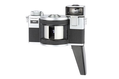 Lot 105 - A KMZ Horizont 35mm Panoramic Swing Lens Camera