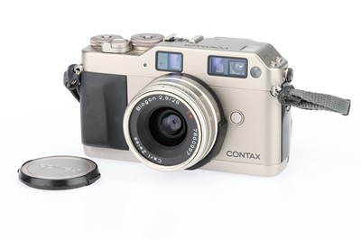 Lot 101 - A Contax G1 35mm Rangefinder Camera