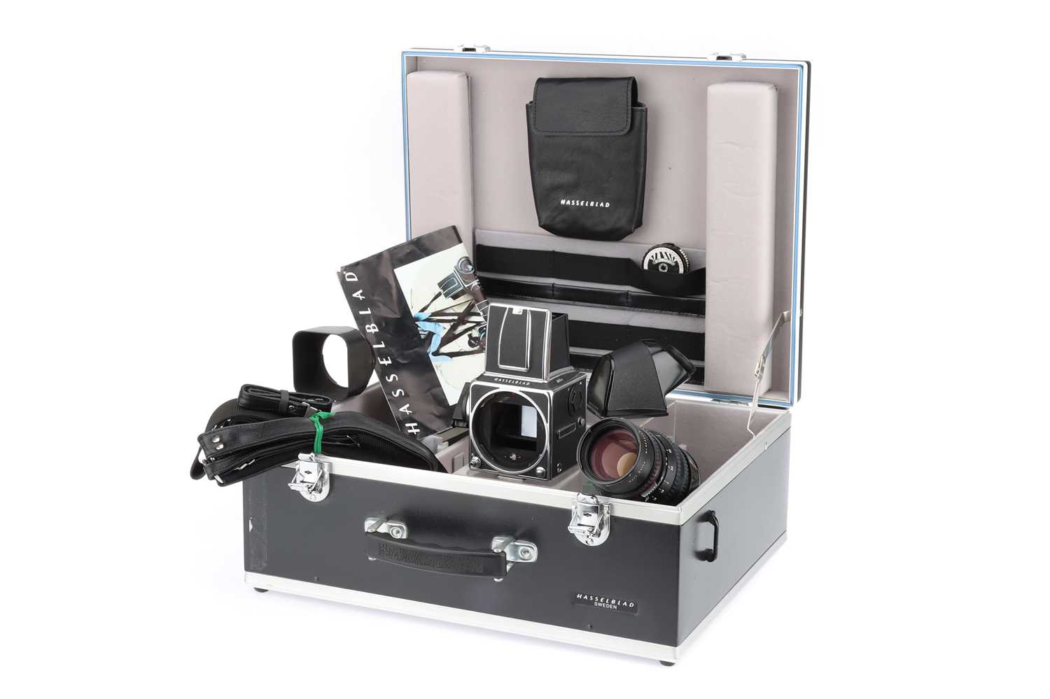 503cx Lot 130 - A Hasselblad 503CX Medium Format Camera,