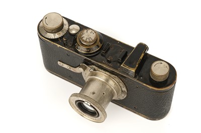 Lot 127 - A Leica I Model A Elmax Camera