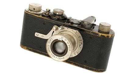 Lot 129 - A Leica I Model A Close Focus Camera