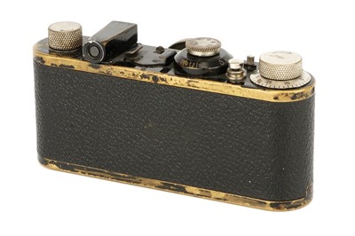 Lot 129 - A Leica I Model A Close Focus Camera