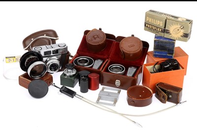 Lot 270 - A Mixed Selection of Zeiss Ikon Camera Accessories