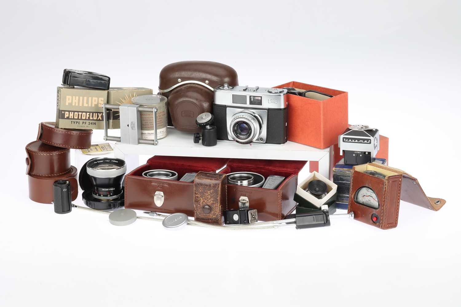 Lot 448 - A Mixed Selection of Zeiss Ikon Camera Accessories