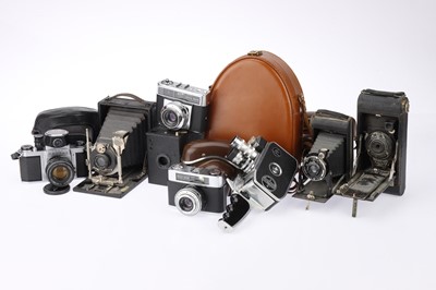 Lot 418 - A Mixed Selection of Film Cameras