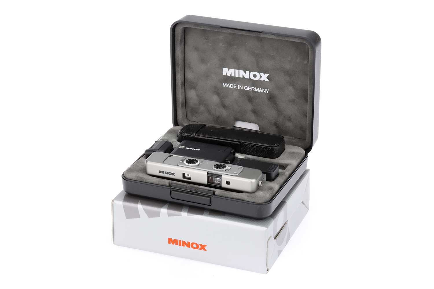 Tlx Sub Lot 179 - A Minox TLX Sub-Miniature Camera Set