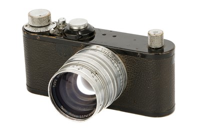 Lot 142 - A Leica Standard Model E X-Ray Camera