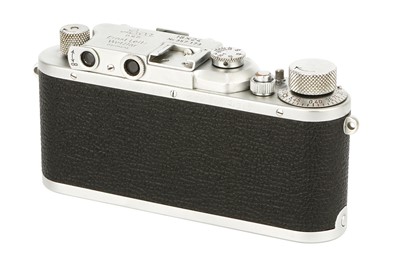 Lot 143 - A Leica Wetzlar 72 Half Frame Rrangefinder Camera
