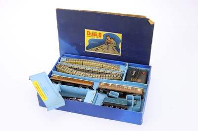 Lot 870 - A Hornby Dublo Electric Train Set