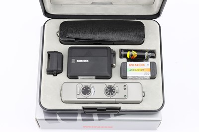 Lot 362 - A Minox TLX-Set Sub-Miniature Camera Outfit