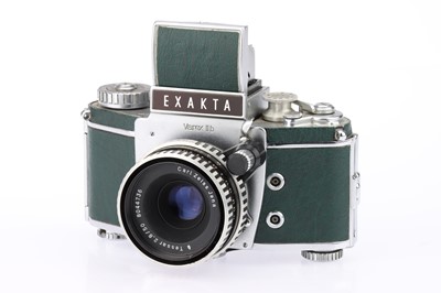 Lot 111 - An Exakta Varex IIb 35mm SLR Camera