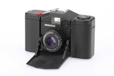 Lot 115 - A Minox 35EL 35mm Miniature Compact Camera