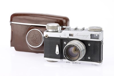 Lot 106 - A GOMZ Leningrad 35mm Rangefinder Camera