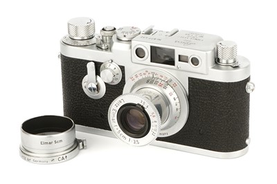 Lot 151 - A Leica IIIg 'British Military' Rangefinder Camera