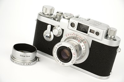 Lot 151 - A Leica IIIg 'British Military' Rangefinder Camera