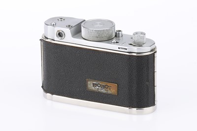 Lot 110 - A Berning Robot II 35mm Clockwork Camera