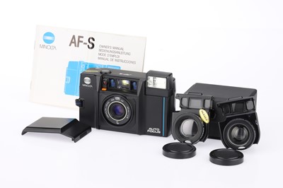 Lot 133 - A Minolta AF-S 35mm Compact Camera