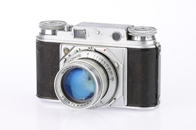 Lot 121 - A Voigtlander Prominent 35mm Rangefinder Camera