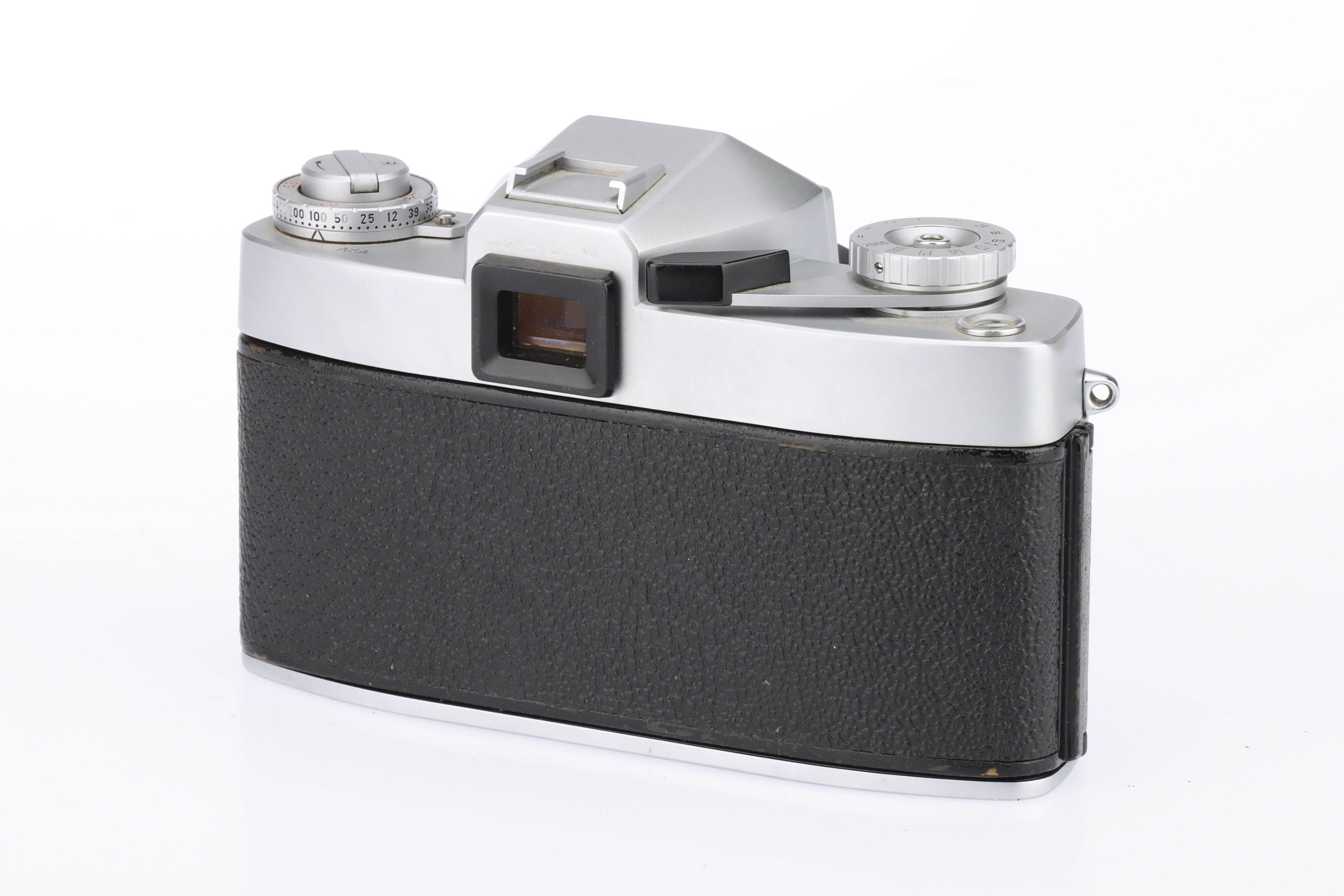 Lot 17 - A Leitz Leicaflex 35mm SLR Camera,