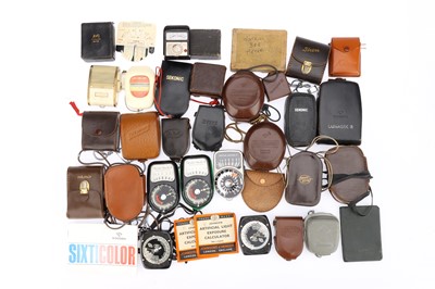 Lot 646 - A Mixed Selection of Early Light Meters