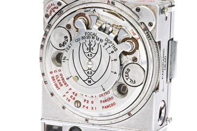 Lot 123 - A LeCoultre & Cie Compass Camera