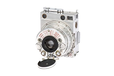 Lot 123 - A LeCoultre & Cie Compass Camera